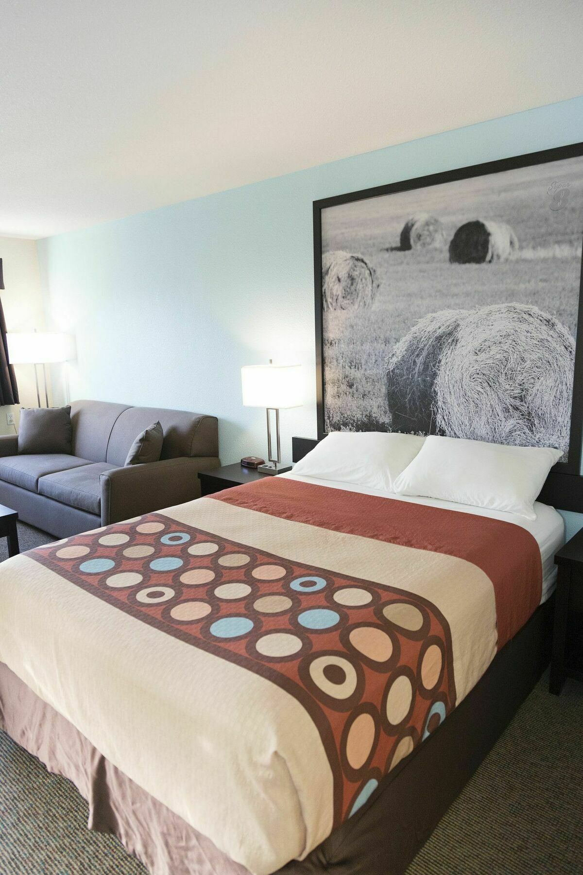 Super 8 By Wyndham Strathmore Esterno foto